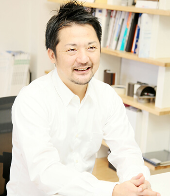 代表取締役 岡田 一成